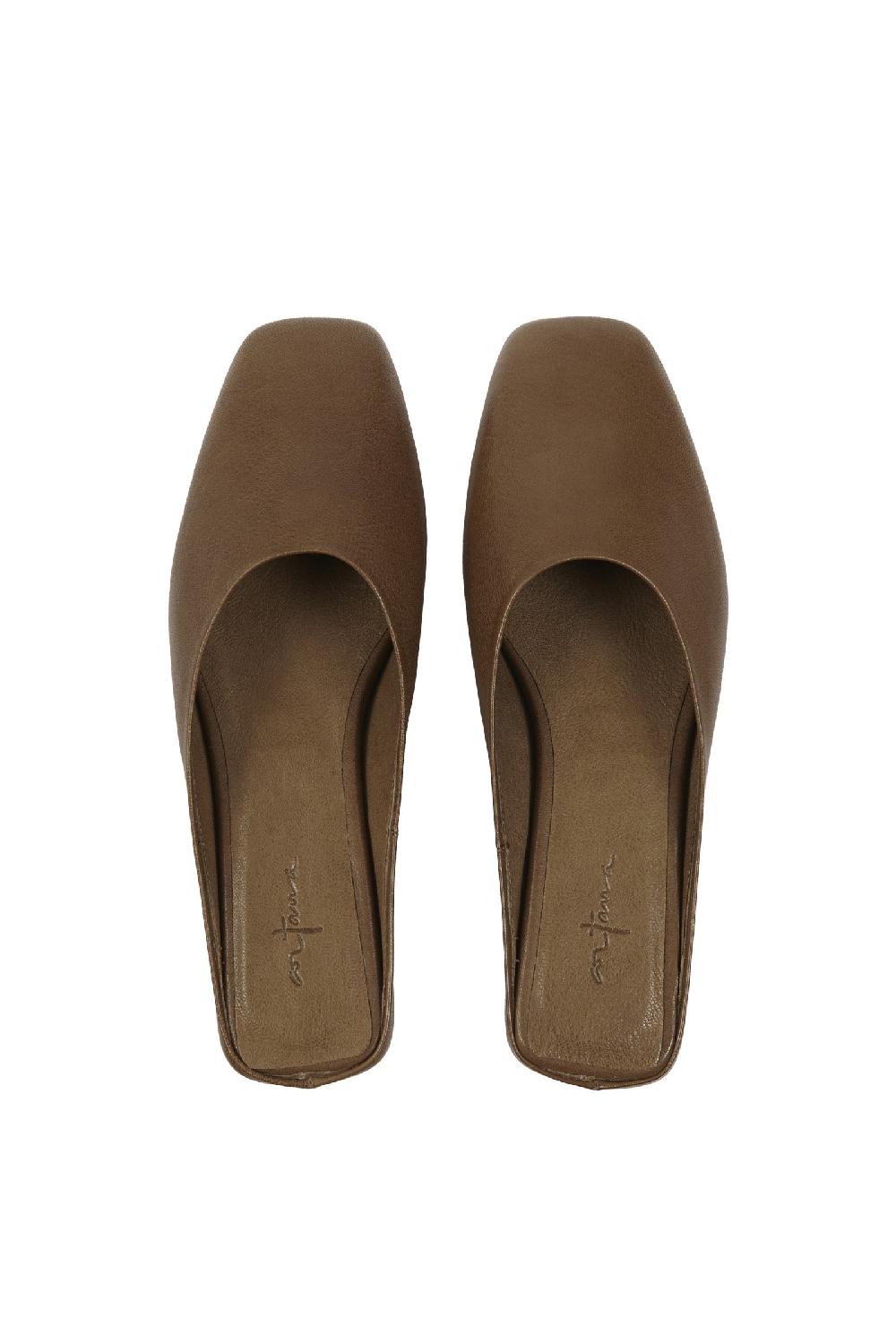 Cortana Jackie Mule En Cuero Verde Kaki