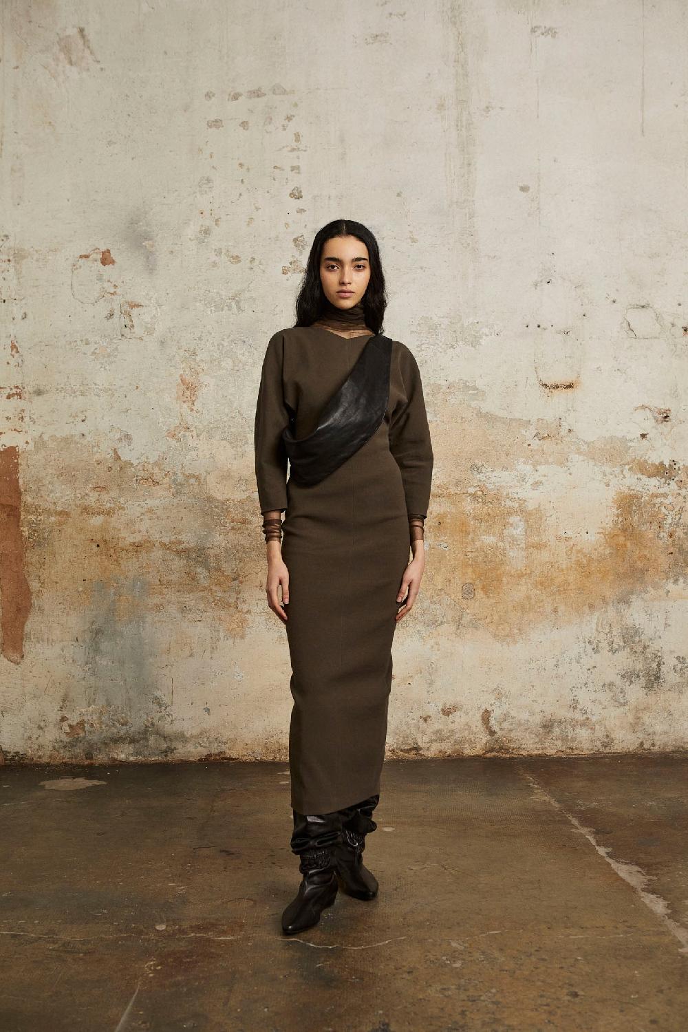 Cortana Jin S Riñonera En Cuero Negro