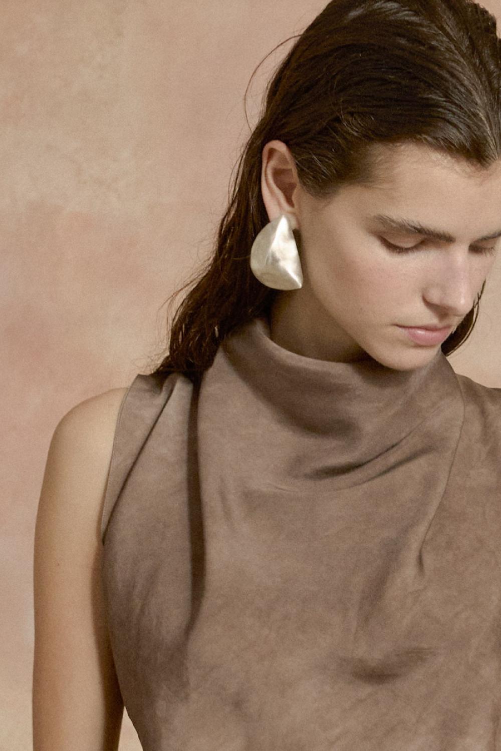 Cortana Kuu Izda Pendiente Triangular De Plata