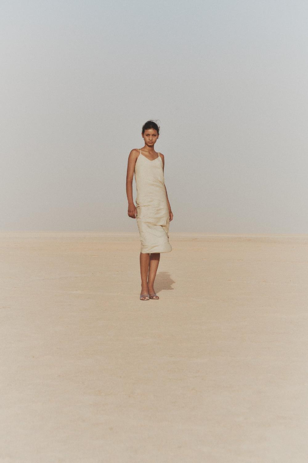 Cortana Lili Vestido En Seda Plata Metalizada