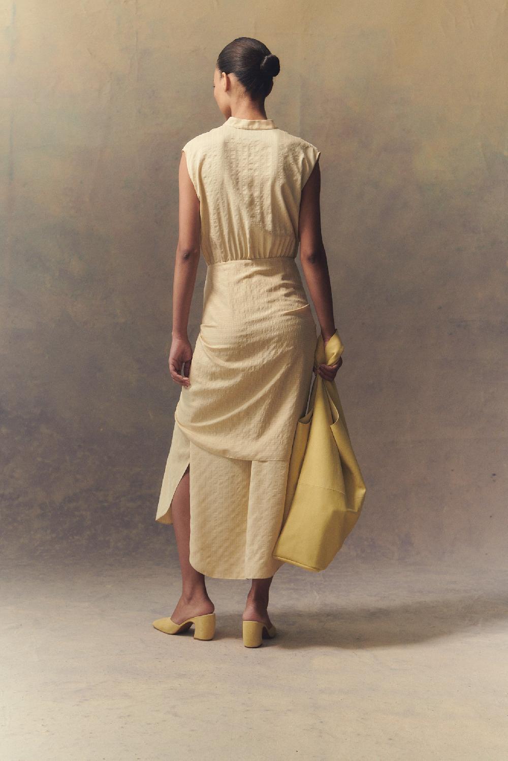 Cortana Luna Mule En Ante Amarillo Claro