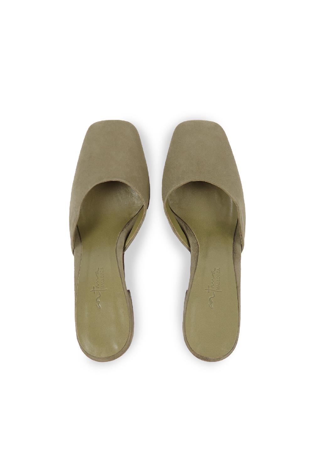 Cortana Luna Mule En Ante Verde Mate