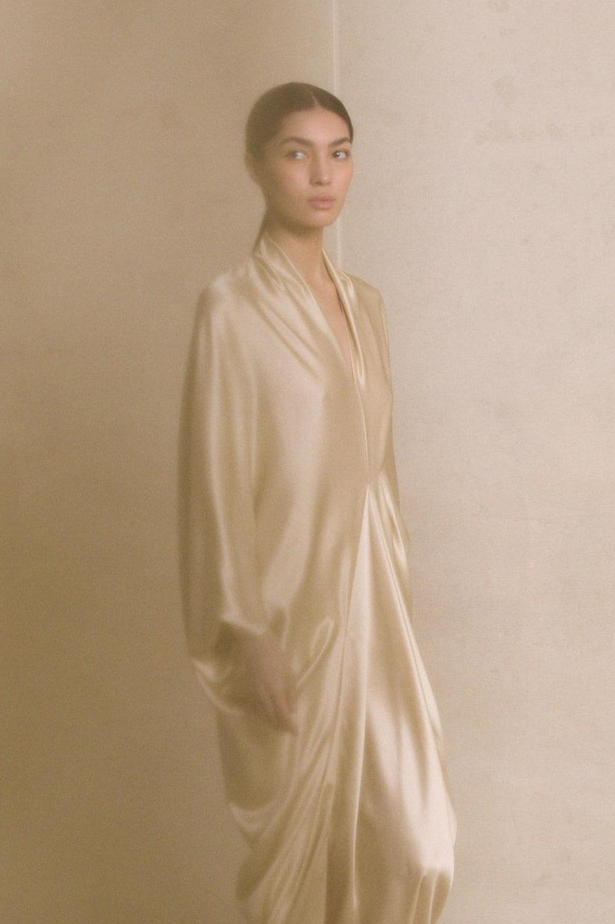 Cortana Ona Vestido Champagne