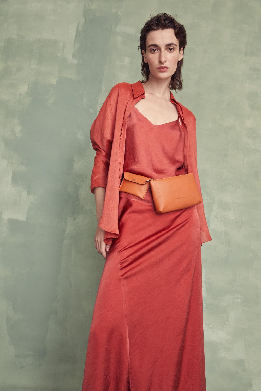 Cortana Petra Riñonera En Cuero Naranja