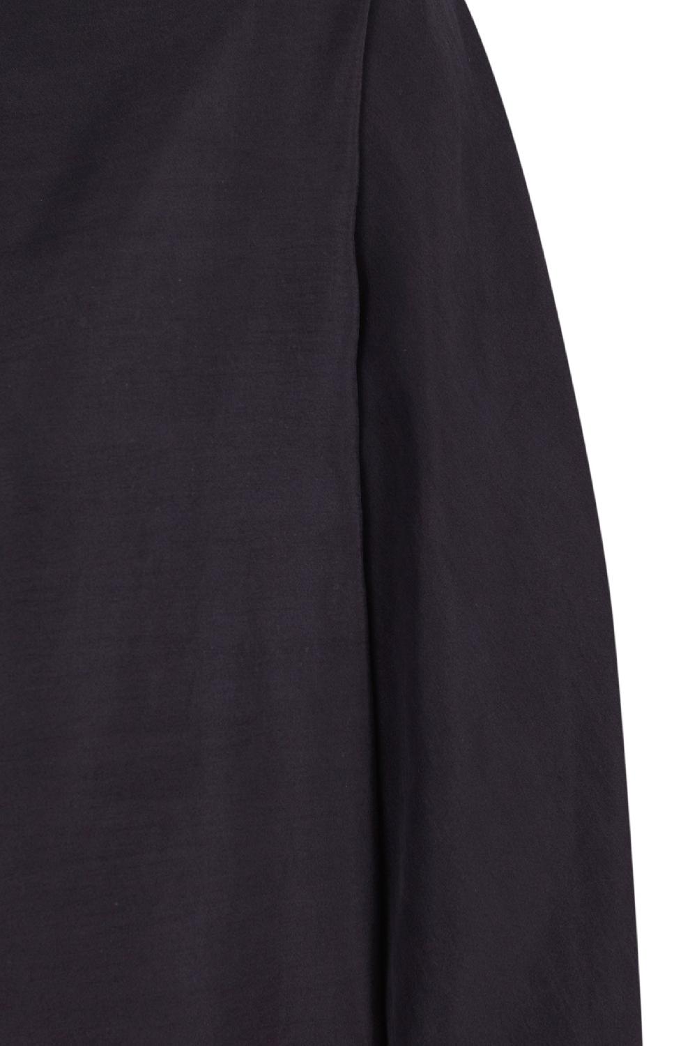 Cortana Pune Top En Seda Gris Humo