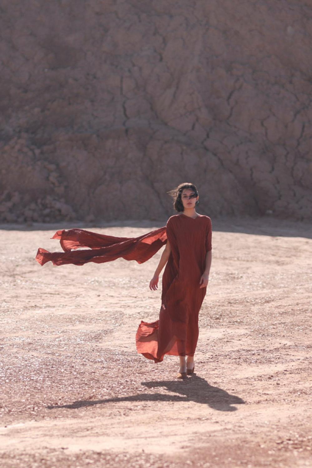 Cortana Rita Vestido Largo En Seda Caoba