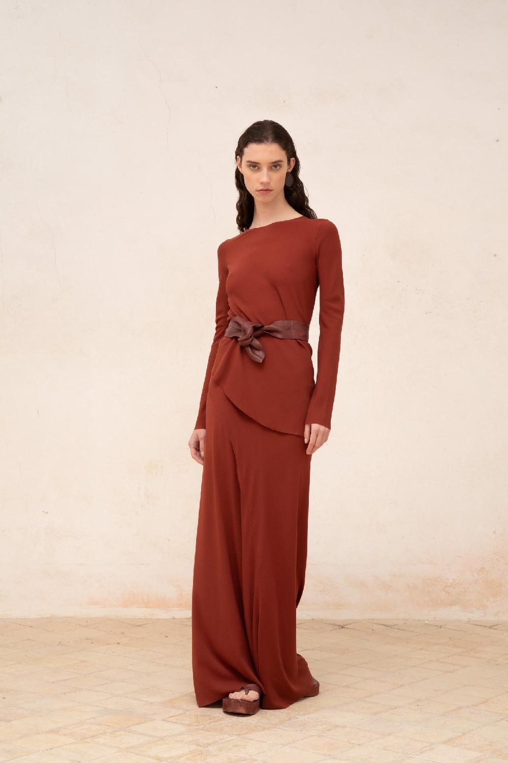 Cortana Sabrina Top En Seda Stretch Granate