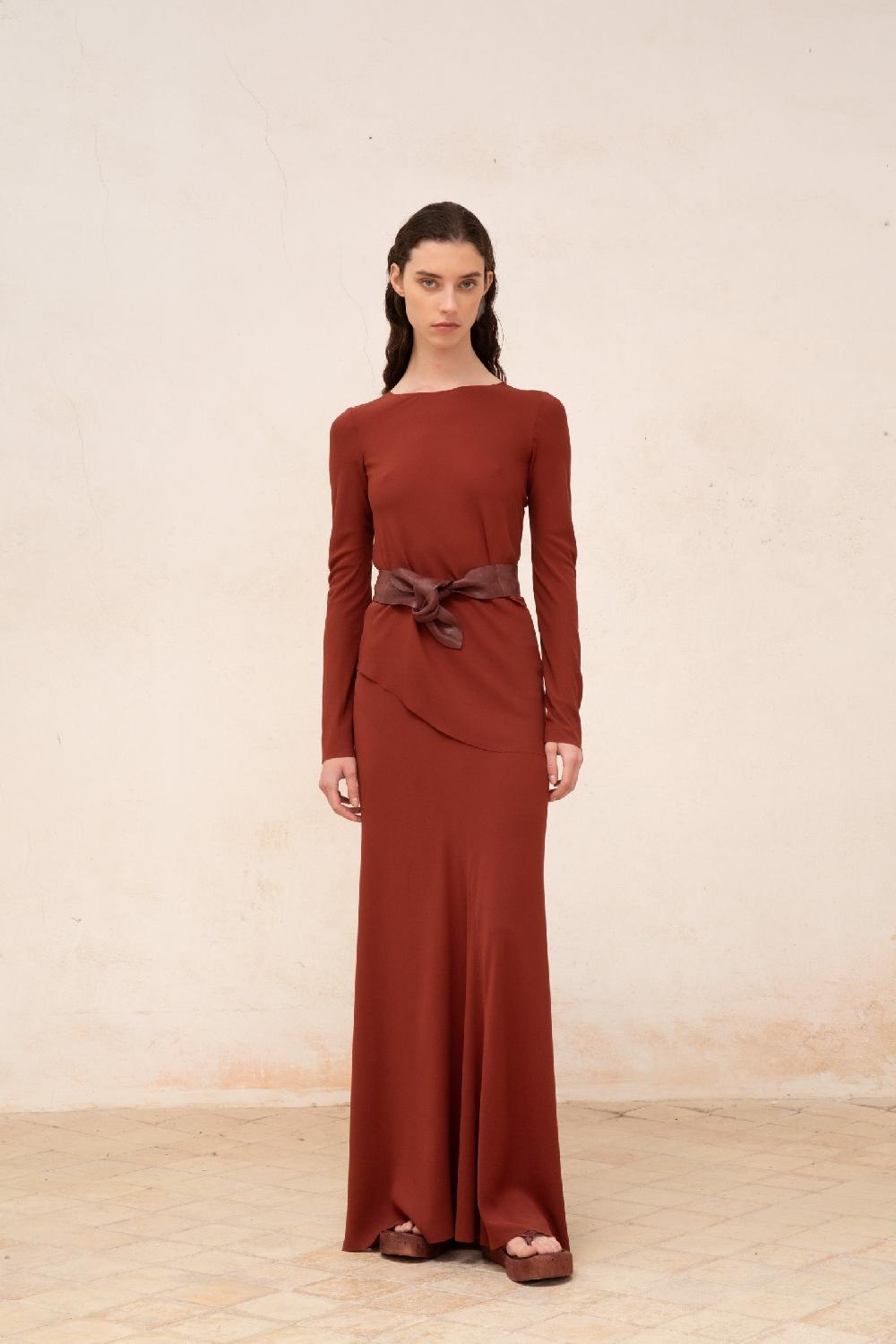 Cortana Sabrina Top En Seda Stretch Granate