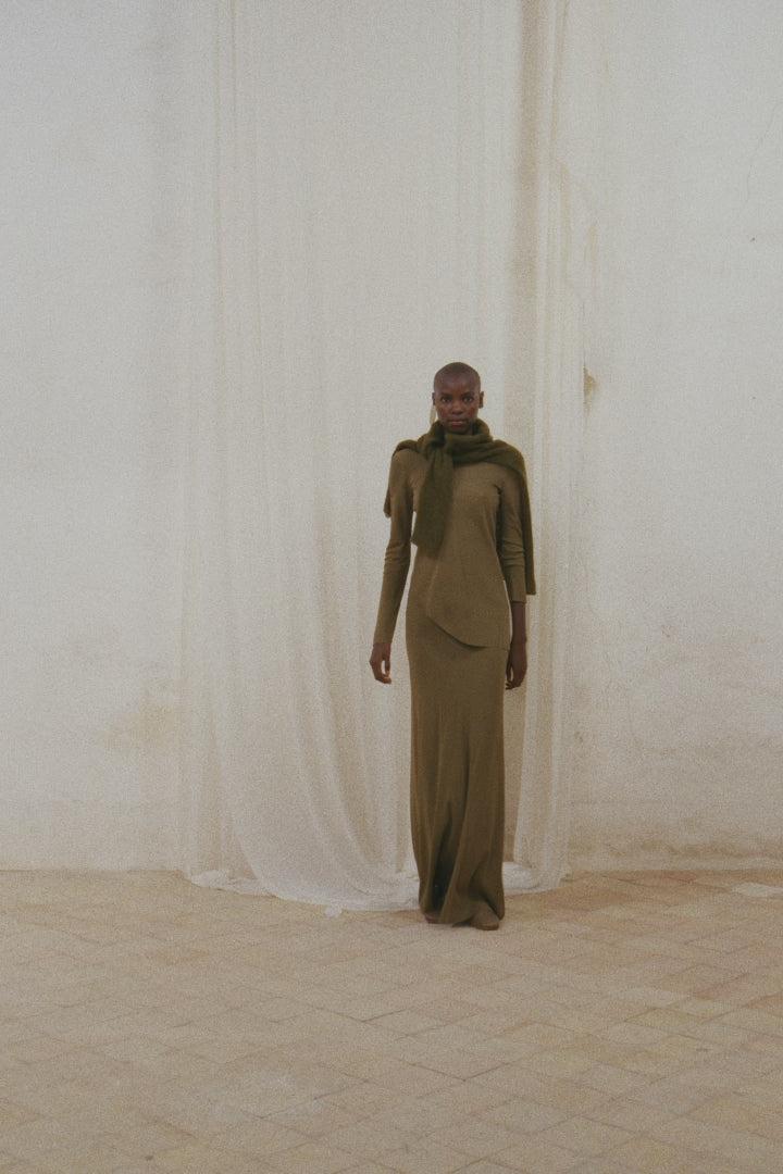 Cortana Sabrina Top En Seda Stretch Kaki