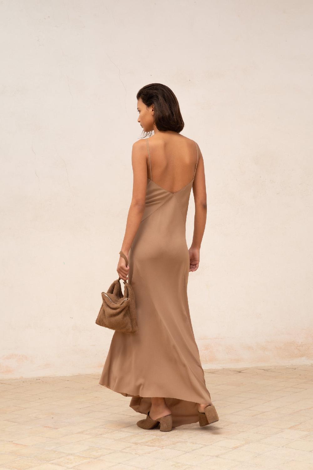 Cortana Sabrina Vestido En Seda Stretch Cocoa