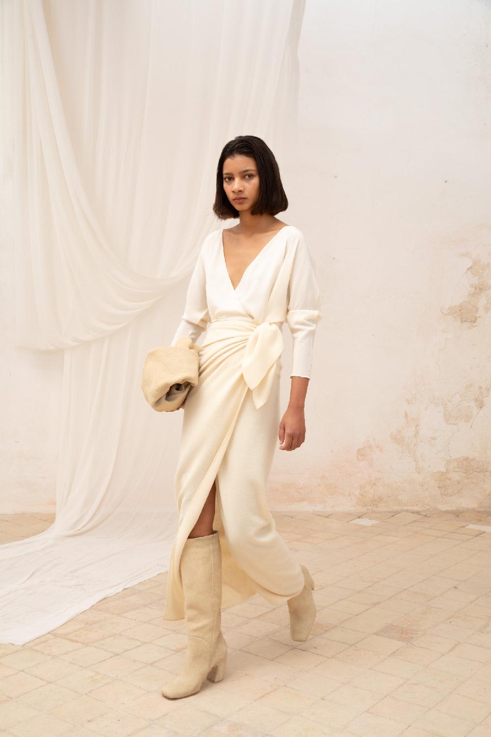 Cortana Sara Blusa Cruzada En Seda Crudo