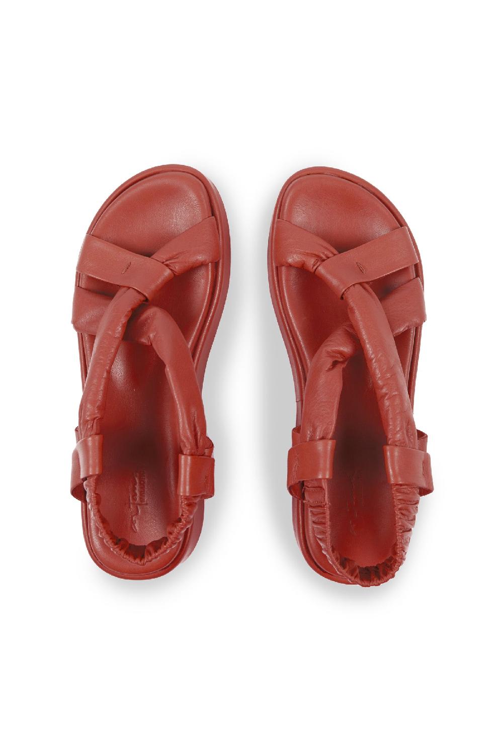 Cortana Suro Sandalia Plana En Arcilla