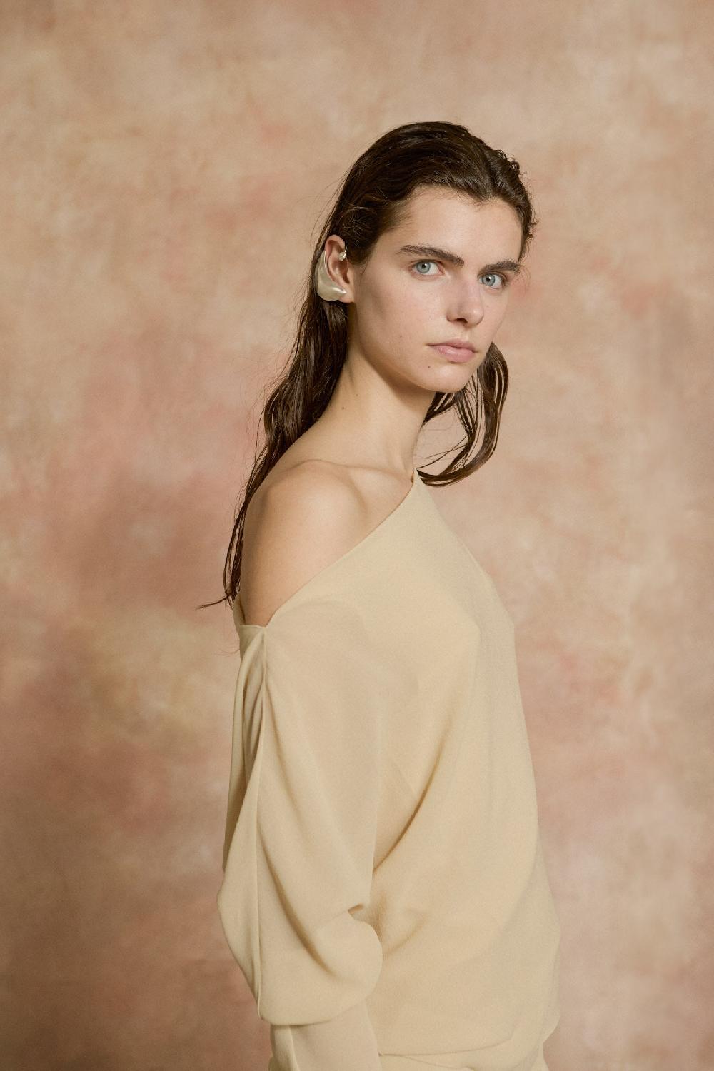 Cortana Trouble Top De Seda Beige