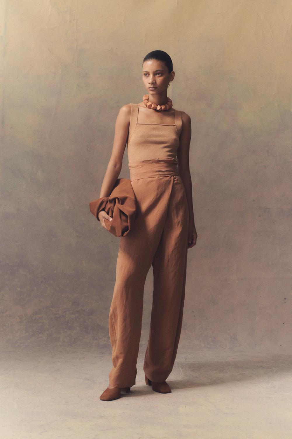 Cortana U XL Bolso En Ante Tabaco