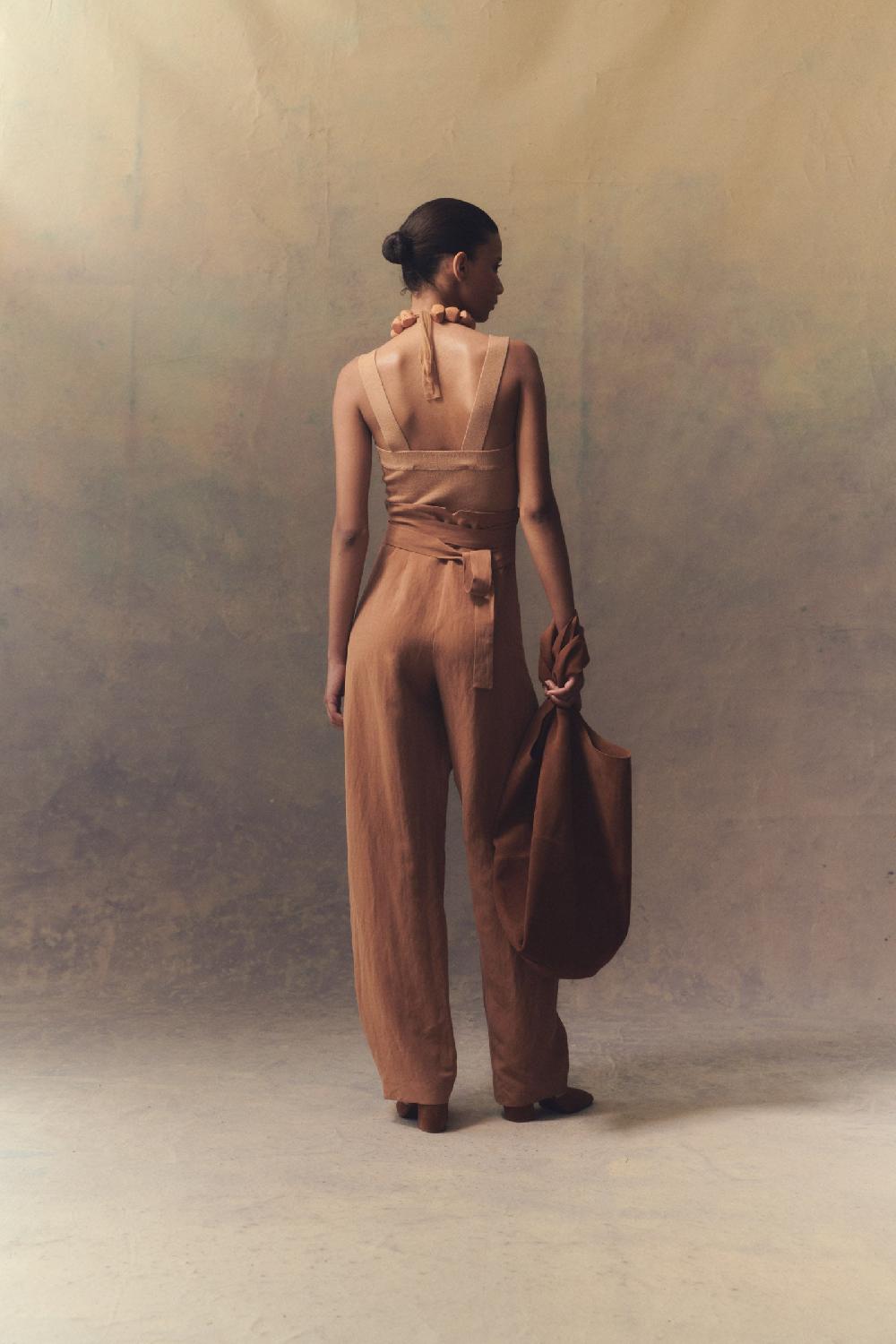 Cortana U XL Bolso En Ante Tabaco