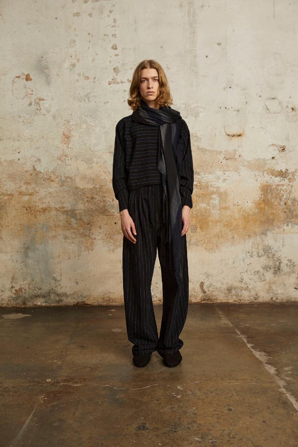 Cortana Marc Foulard A Rayas Azul Y Negro En Cachemir Y Seda