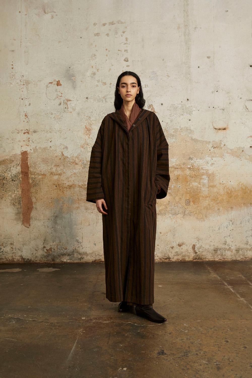 Cortana Marcel Abrigo A Rayas En Lino Y Lana Virgen Marron