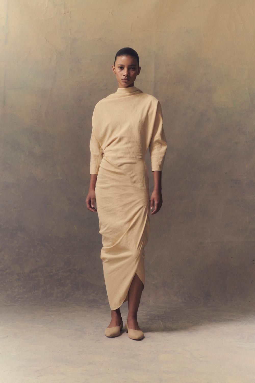 Cortana Mira Vestido Asimétrico En Cáñamo Stretch Grafito