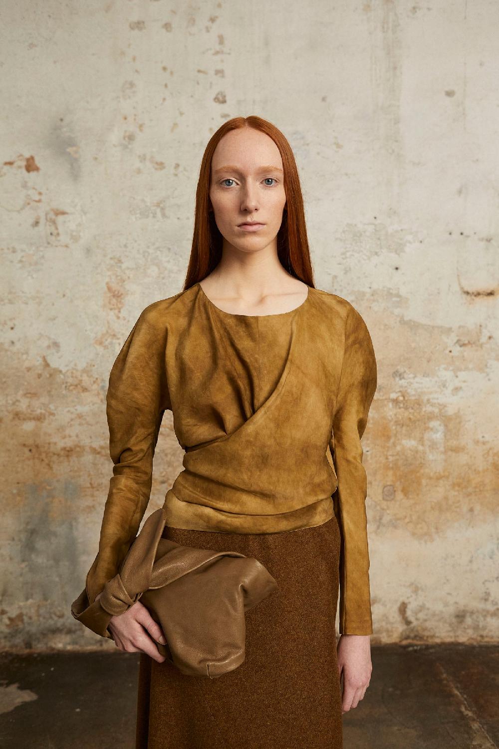 Cortana Sparkle Top De Seda Habotai Bronce Maltinto