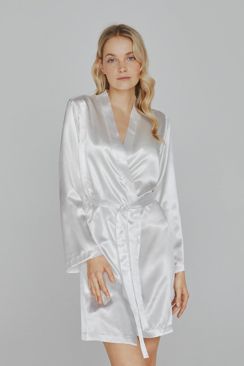 Cortefiel Bata de mujer Ivette Bridal corta de satén en blanco