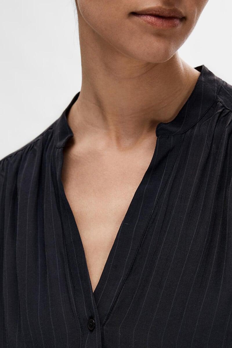 Cortefiel Blusa De Manga Corta Confeccionada Con Viscosa Ecovero