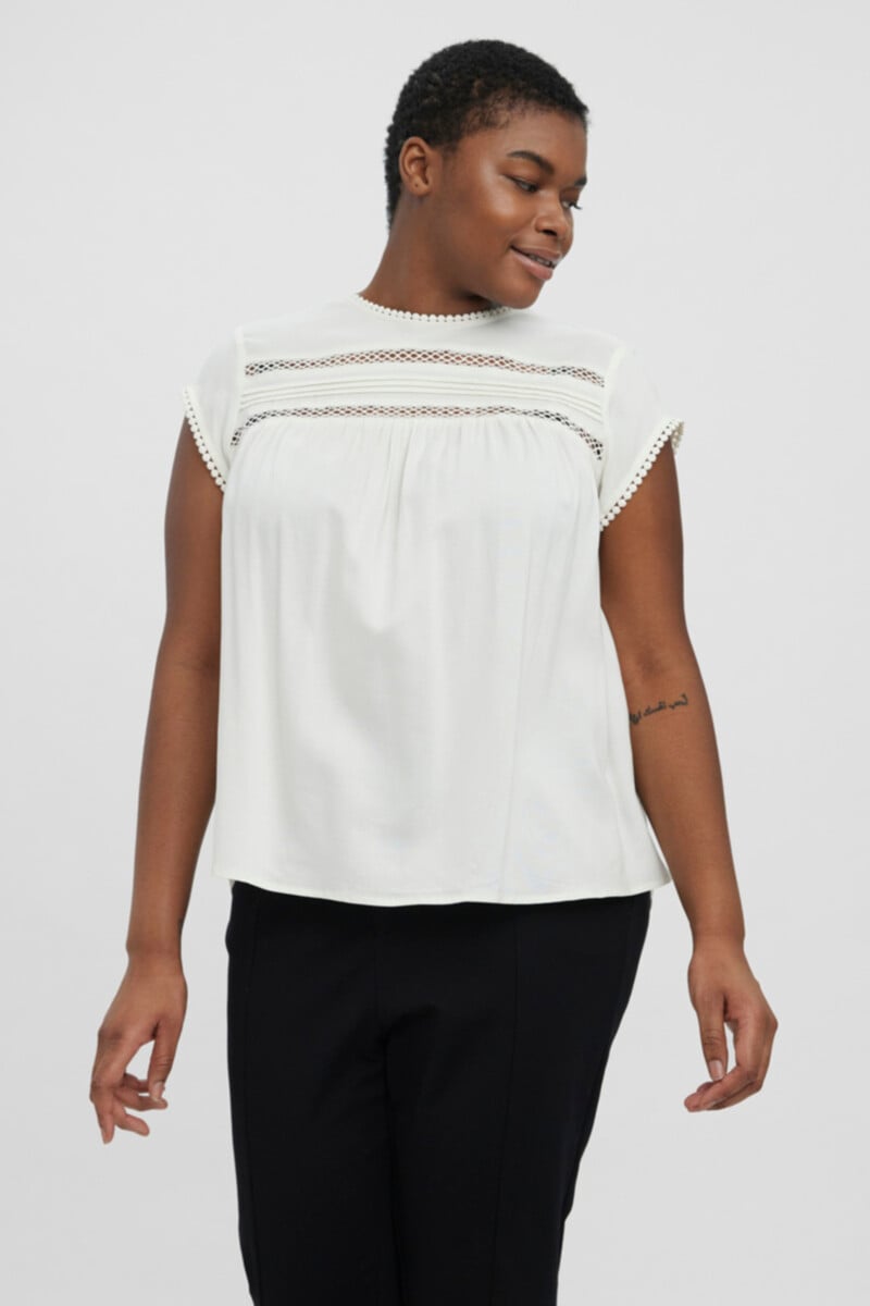 Cortefiel Blusa fluida de cuello redondo talla grande