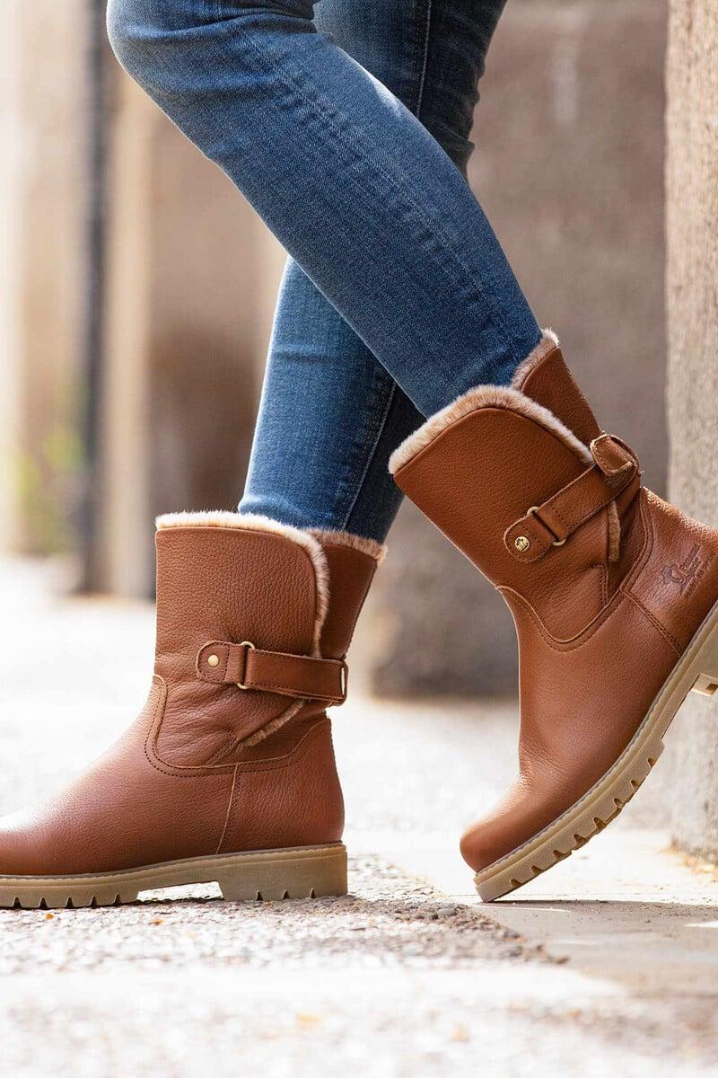Cortefiel Botas de piel con forro interior de pelo caliente