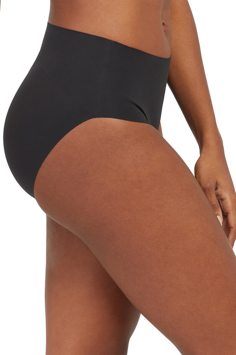 Cortefiel Braguita Moldeadora Invisible Negra Spanx