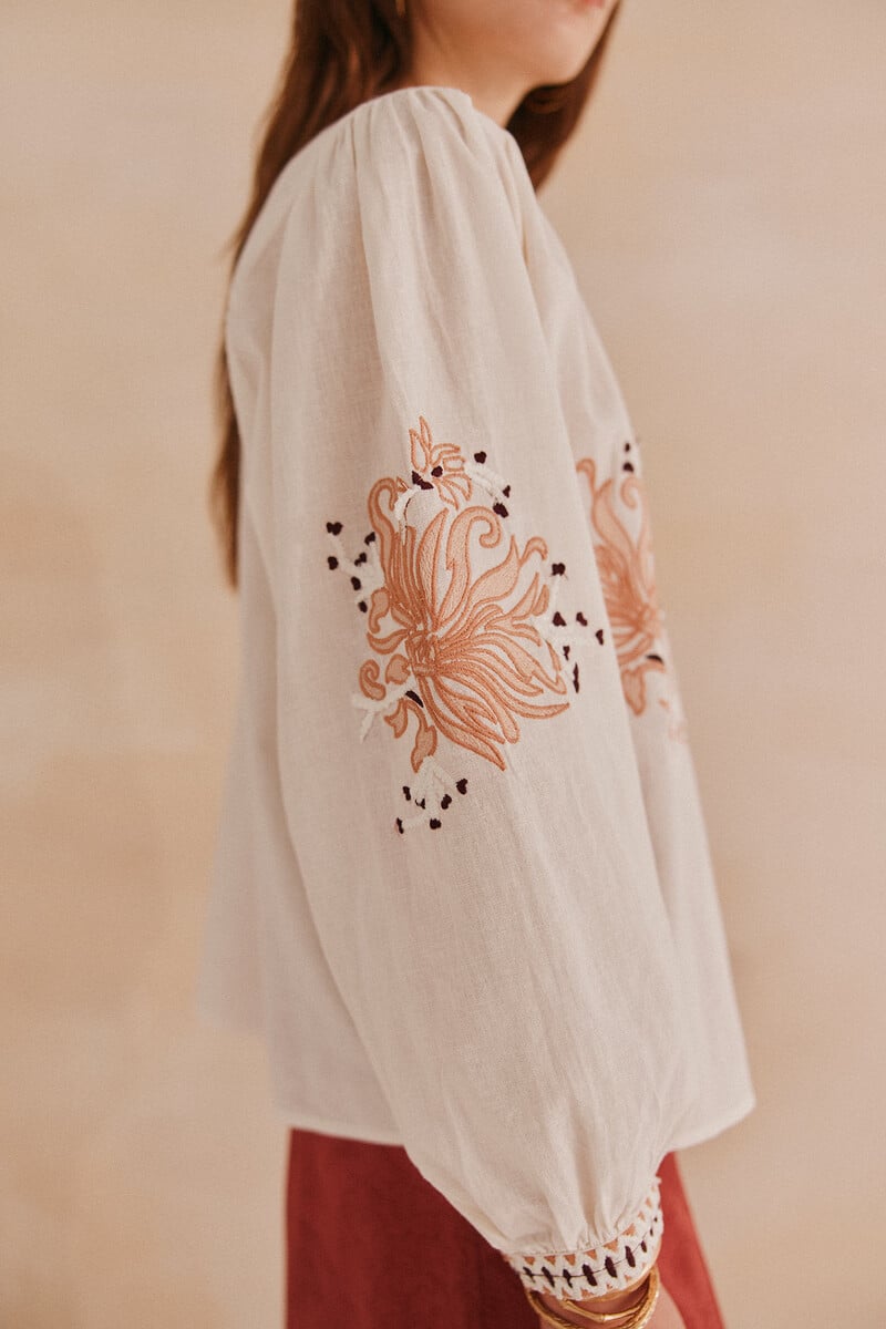 Cortefiel Alicia. Blusa Bordada