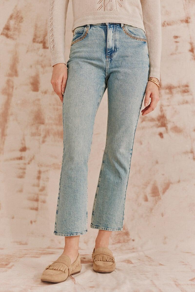 Cortefiel Bianca. Jeans Con Corte De Bota