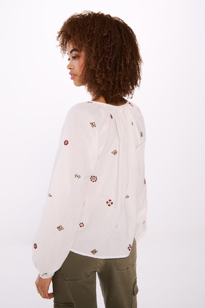 Cortefiel Blusa Bordados