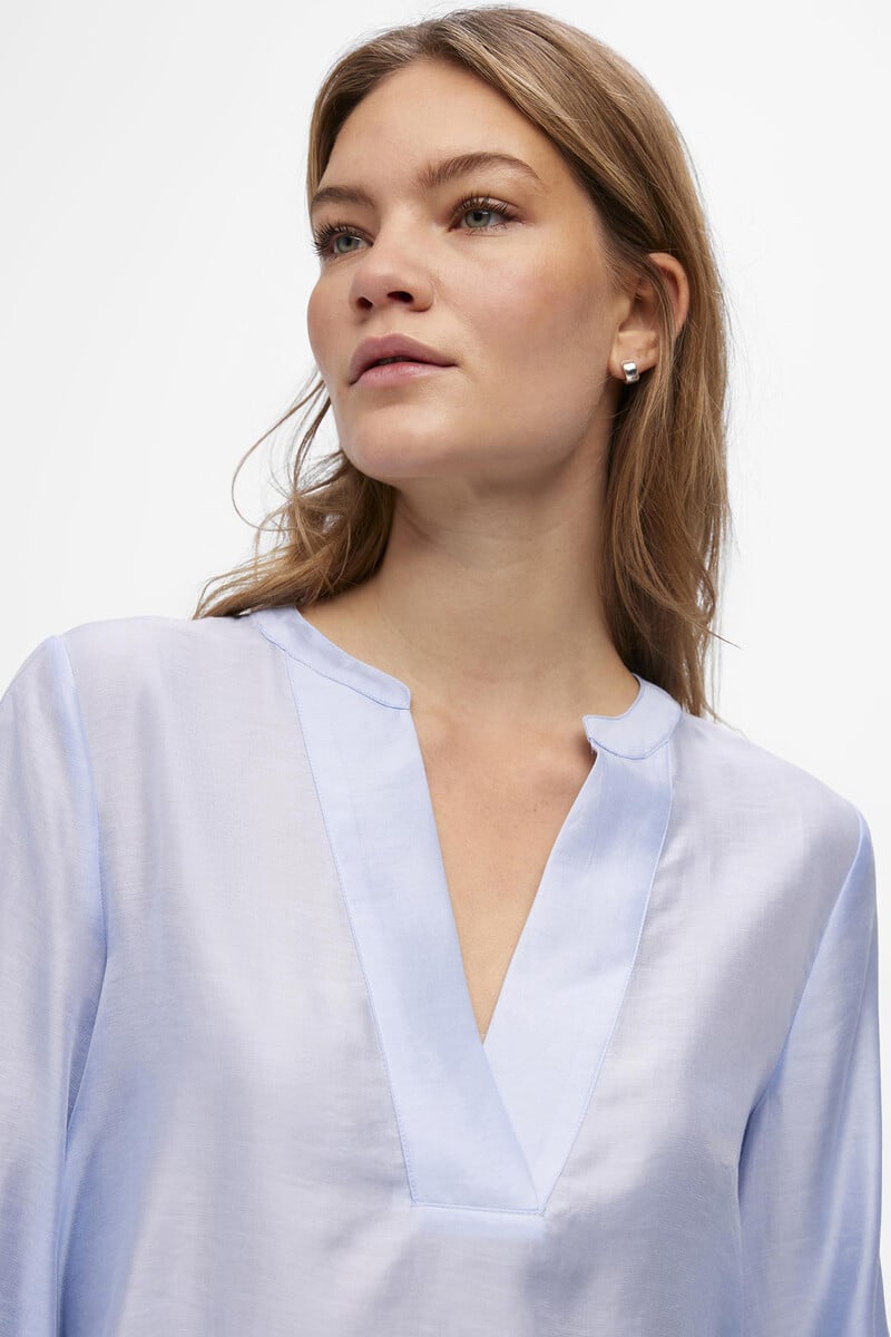 Cortefiel Blusa De Manga Larga Y Escote De Pico