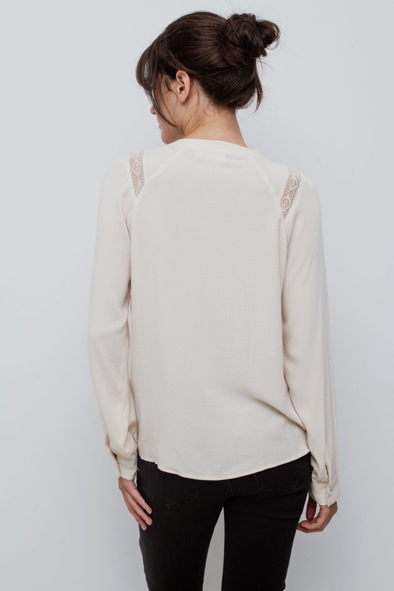 Cortefiel Blusa Encaje Cuello Mao