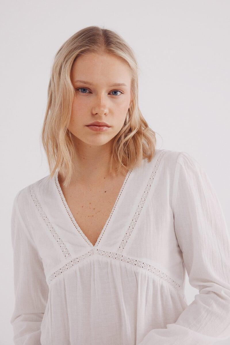 Cortefiel Blusa Laces Bordados