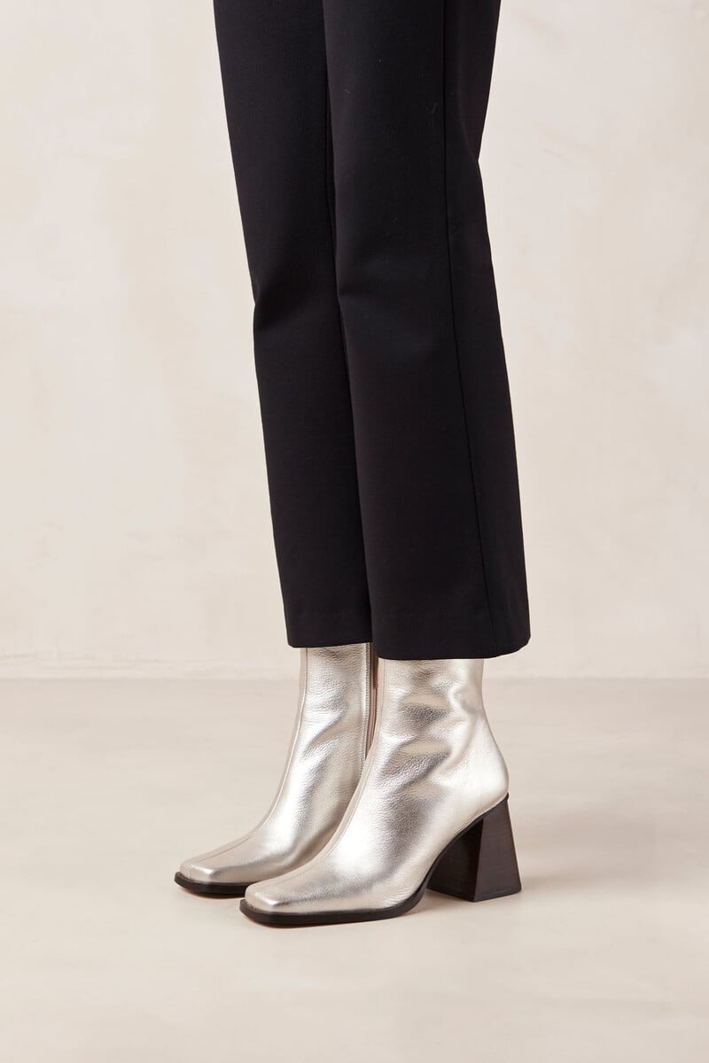 Cortefiel Botines de cuero plateado South Shimmer
