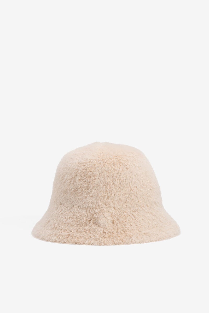 Cortefiel Bucket con Pelo