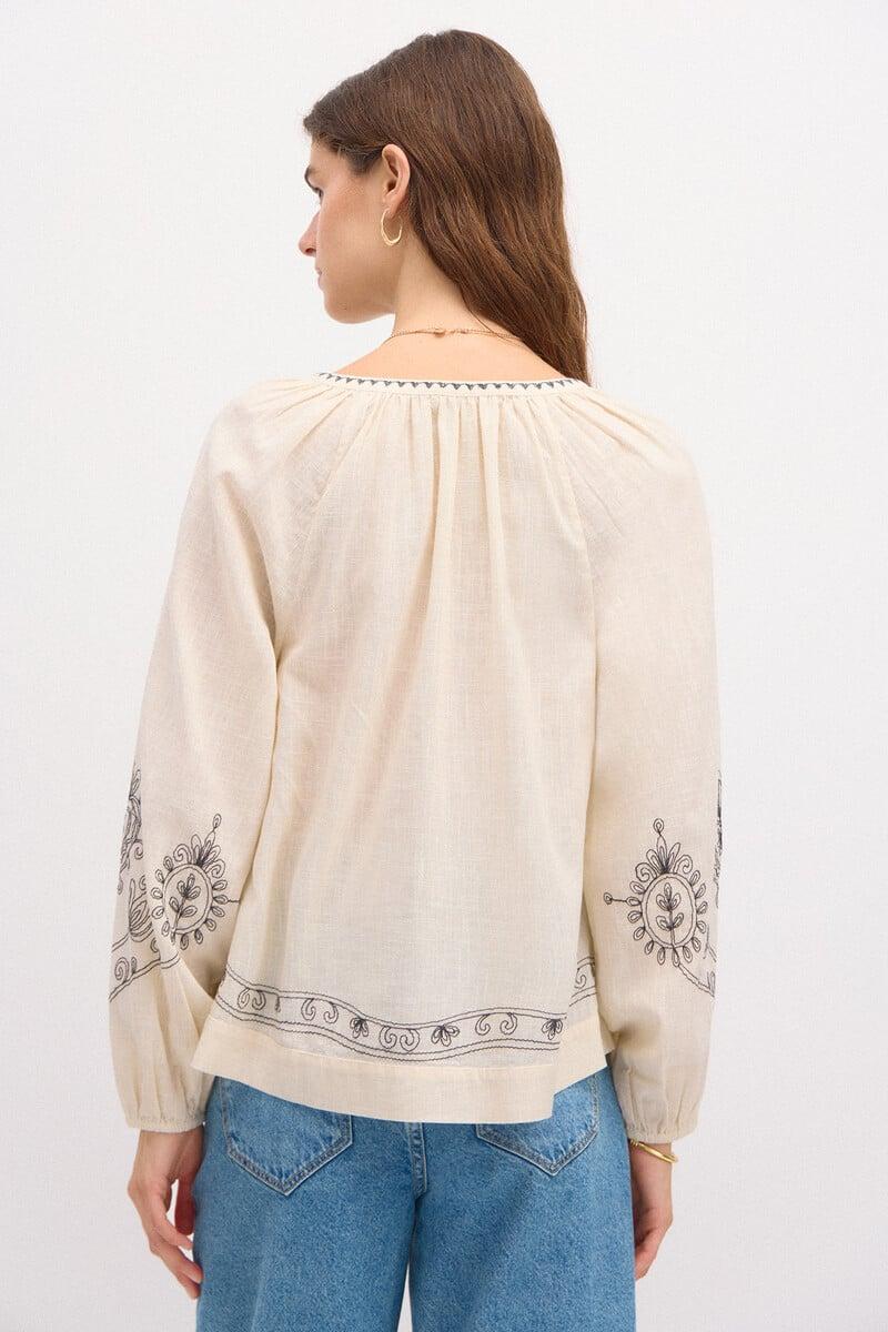Cortefiel Camila. Blusa Bordada