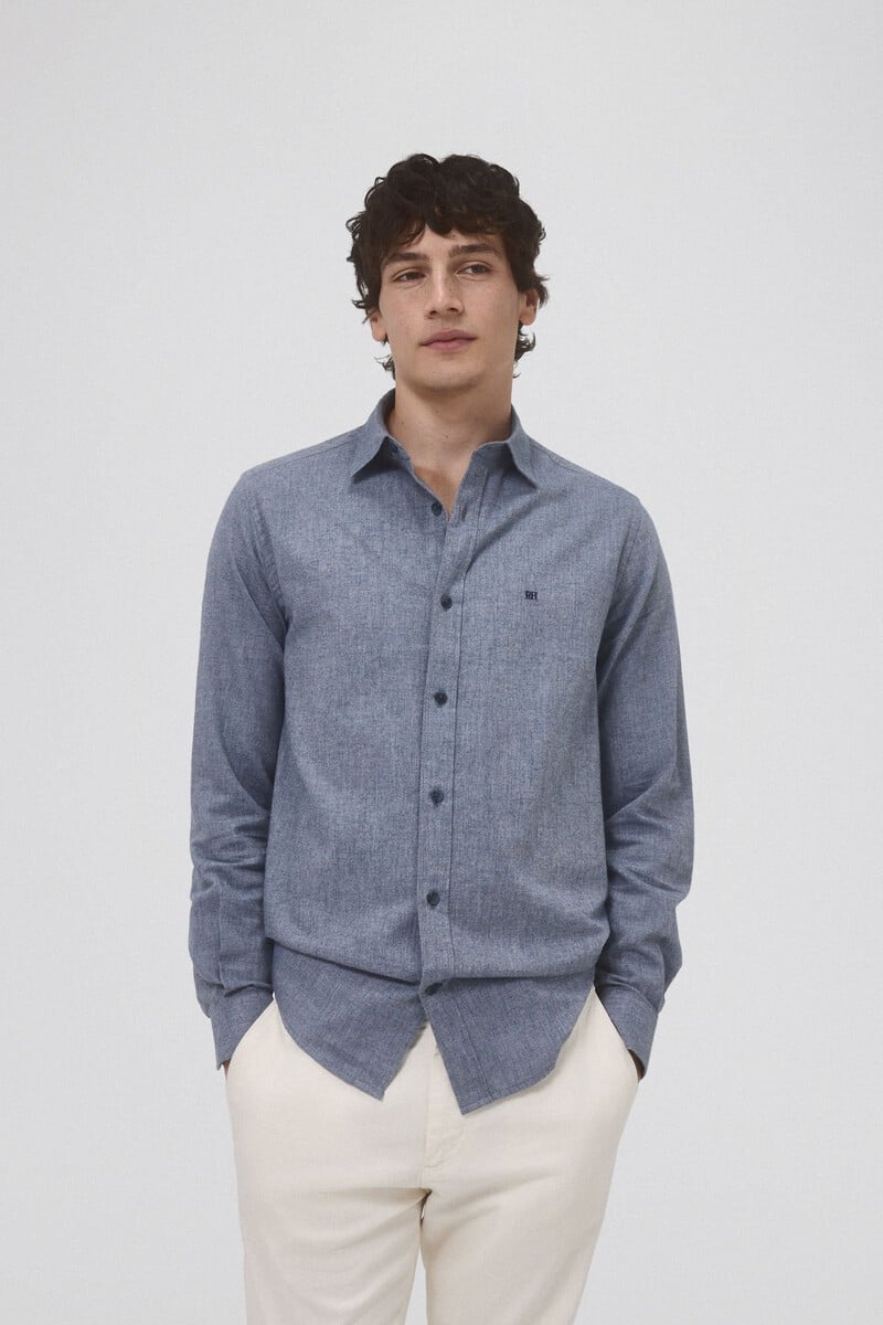 Cortefiel Camisa twill lisa cashmere touch