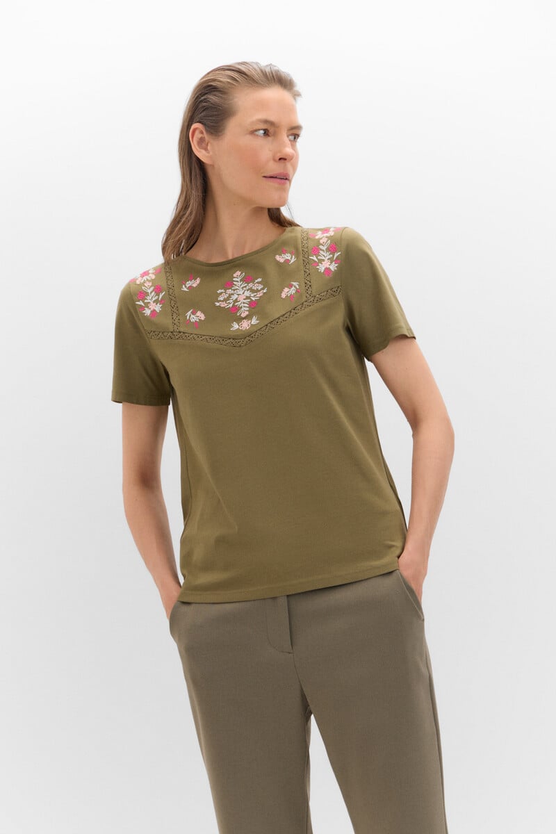 Cortefiel Camiseta Con Bordado Y Vainicas