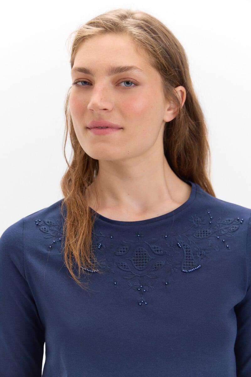 Cortefiel Camiseta con detalle bordado con studs