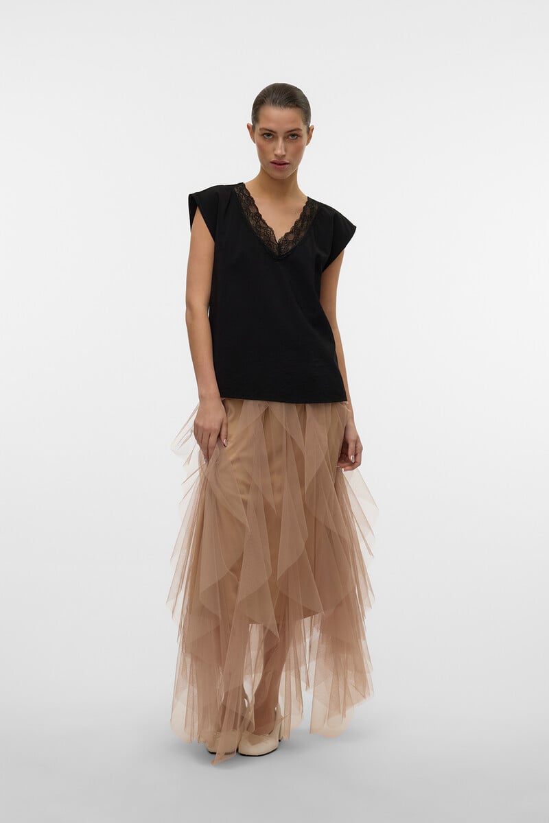 Cortefiel Camiseta Con Encaje De Manga Corta