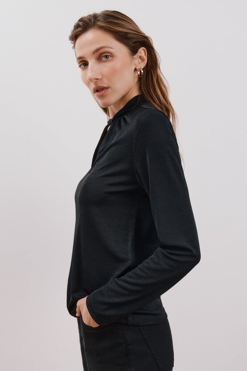 Cortefiel Camiseta Escote Nudo