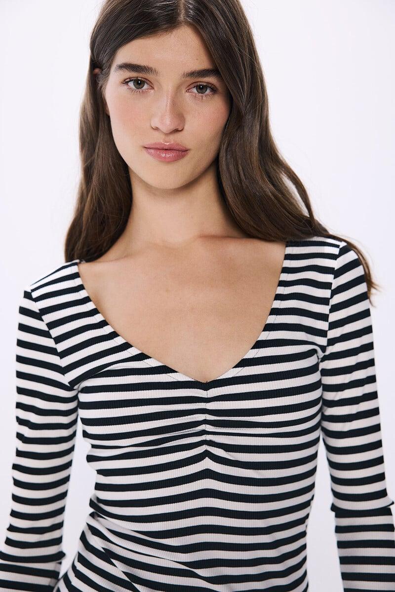 Cortefiel Camiseta Escote Pico Frunce