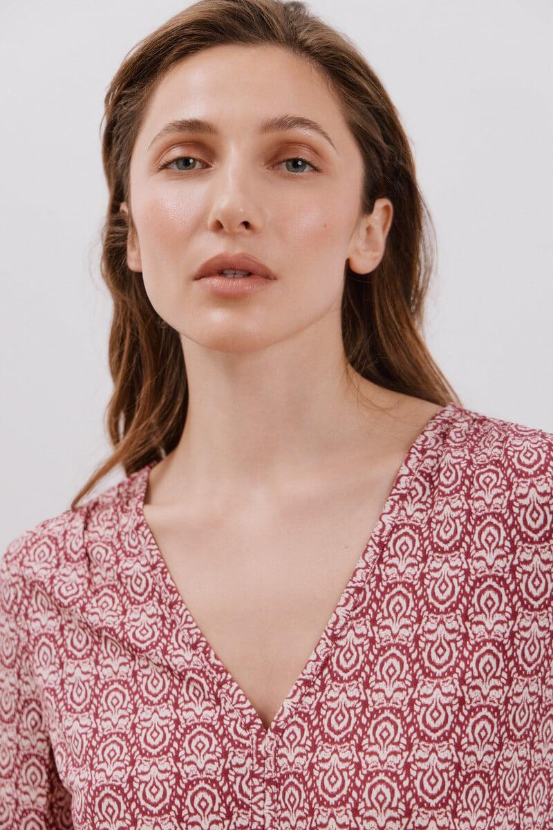 Cortefiel Camiseta Fluida Escote Pico