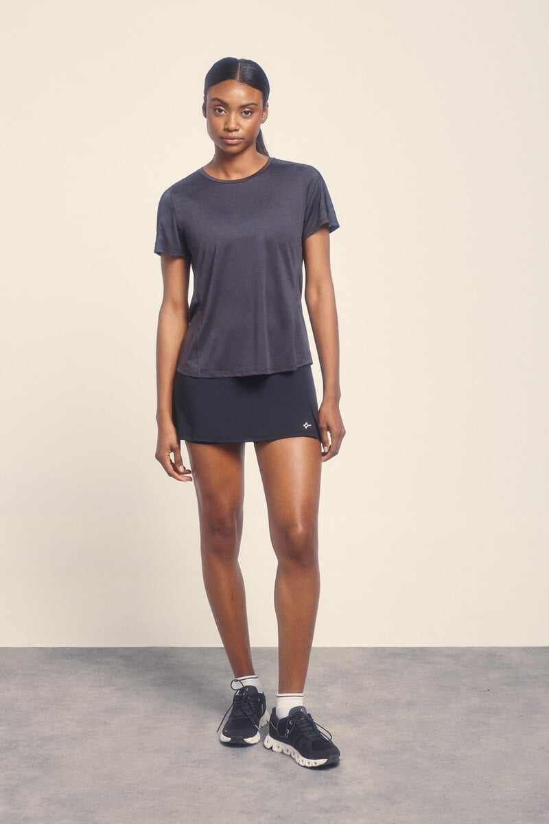 Cortefiel Camiseta Negra Ultraligera