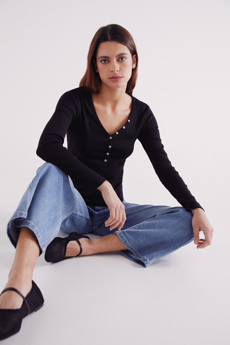 Cortefiel Camiseta panadera escote botones