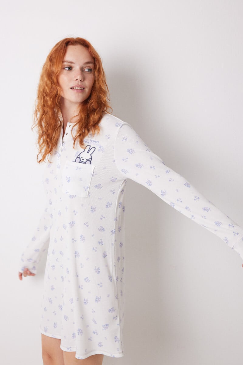 Cortefiel Camisón corto waffle blanco Miffy