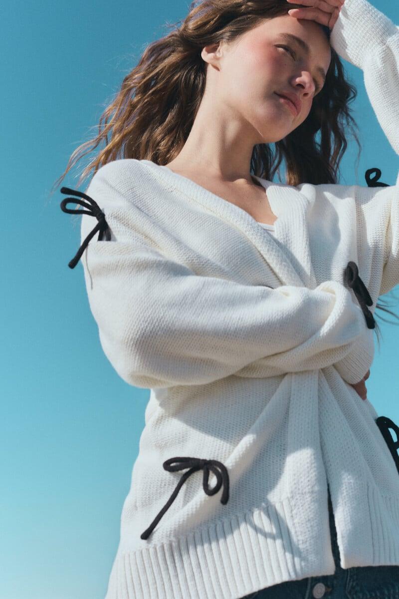 Cortefiel Cardigan "Iced petals"
