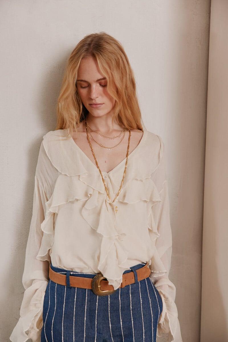 Cortefiel Carina. Blusa Volantes