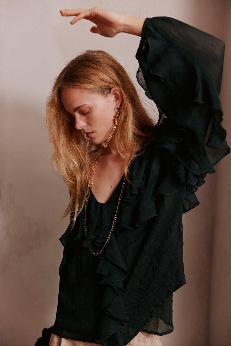 Cortefiel Carina. Blusa Volantes